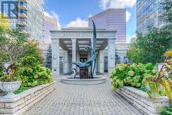 425 - 25 GREENVIEW AVENUE  Toronto, ON M2M 0A5