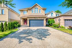 1296 INGLEHART DRIVE  Burlington, ON L7M 4Z4