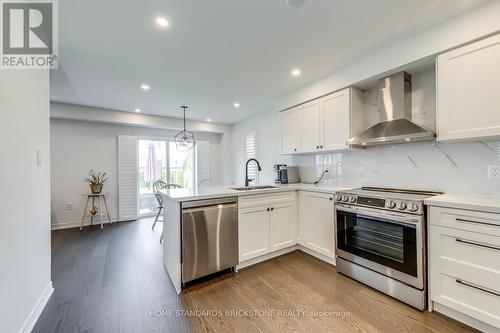 1296 Inglehart Drive, Burlington, ON - Indoor Photo Showing Kitchen With Stainless Steel Kitchen With Upgraded Kitchen