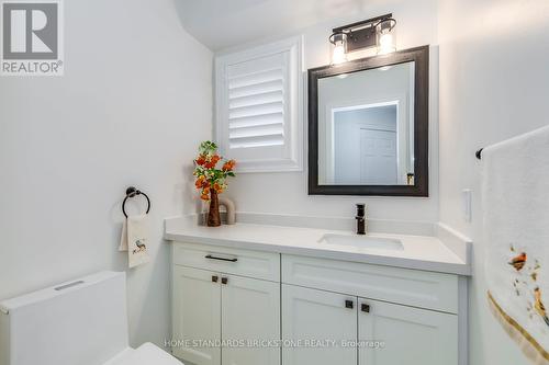 1296 Inglehart Drive, Burlington, ON - Indoor Photo Showing Bathroom