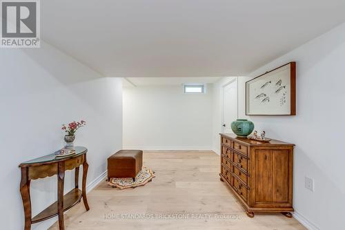 1296 Inglehart Drive, Burlington, ON - Indoor