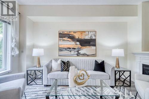 51 - 100 Elgin Mills Road W, Richmond Hill, ON - Indoor Photo Showing Living Room With Fireplace