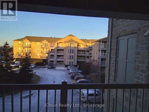 306 - 1450 Bishops Gate, Oakville, ON - Outdoor With Balcony