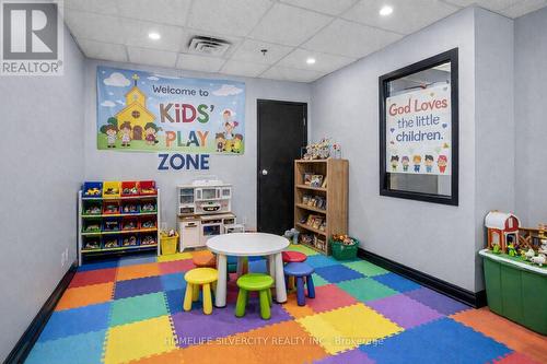 7070 Pacific Circle, Mississauga, ON 