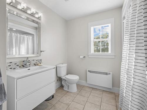 64 Cameron Road, New Haven, PE 