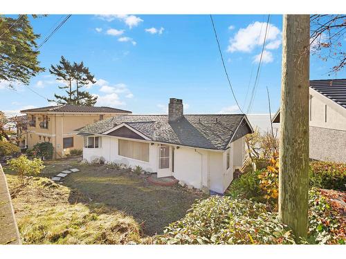 1 14458 Marine Drive, White Rock, BC - Outdoor