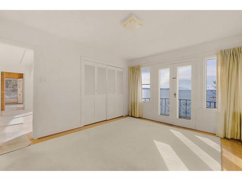 14458 Marine Drive, White Rock, BC - Indoor Photo Showing Other Room
