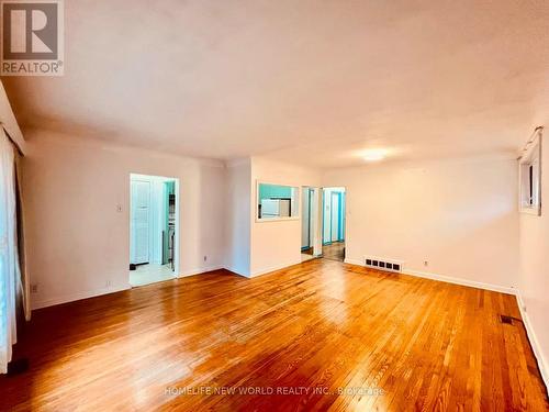 133 Budea Crescent, Toronto, ON - Indoor Photo Showing Other Room