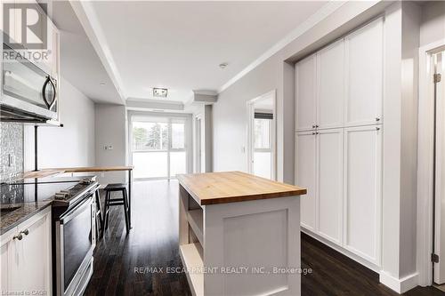 119 - 168 Sabina Drive, Oakville, ON - Indoor Photo Showing Kitchen