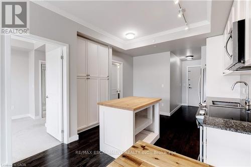 119 - 168 Sabina Drive, Oakville, ON - Indoor Photo Showing Kitchen