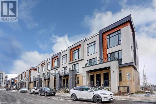 501 - 9 STECKLEY HOUSE LANE  Richmond Hill, ON L4S 0N1