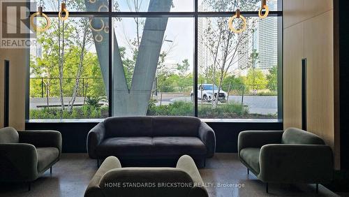 3501 - 2920 Highway 7 Road W, Vaughan, ON - Indoor