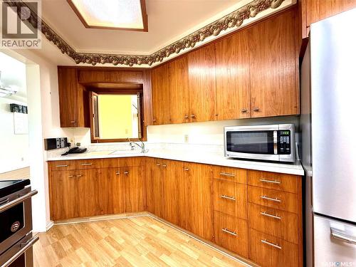 7 Driftwood Crescent, Yorkton, SK - Indoor Photo Showing Kitchen