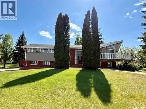 7 Driftwood Crescent, Yorkton, SK - Outdoor With Deck Patio Veranda With Facade