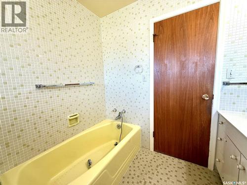7 Driftwood Crescent, Yorkton, SK - Indoor Photo Showing Bathroom