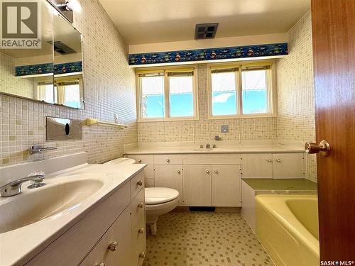 7 Driftwood Crescent, Yorkton, SK - Indoor Photo Showing Bathroom