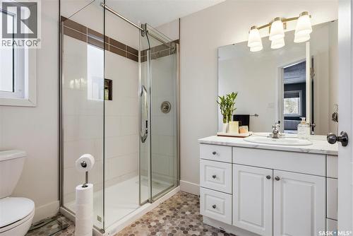30 Cottonwood Place, Lumsden, SK - Indoor Photo Showing Bathroom