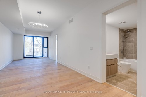 301-200 Keewatin Avenue, Toronto, ON - Indoor Photo Showing Other Room