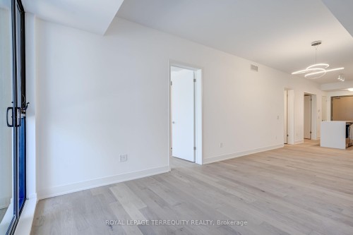 301-200 Keewatin Avenue, Toronto, ON - Indoor Photo Showing Other Room