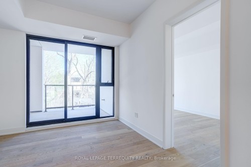 301-200 Keewatin Avenue, Toronto, ON - Indoor Photo Showing Other Room