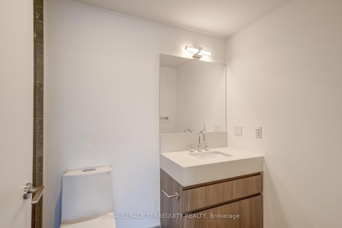 301-200 Keewatin Avenue, Toronto, ON - Indoor Photo Showing Bathroom
