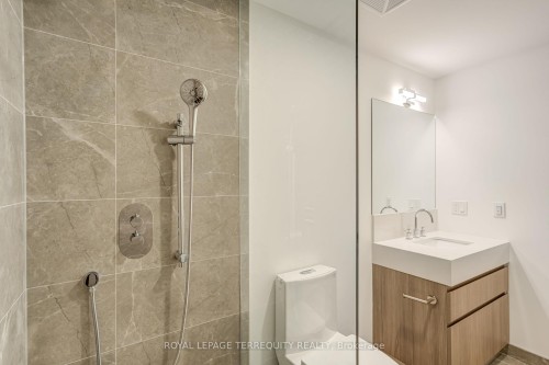 301-200 Keewatin Avenue, Toronto, ON - Indoor Photo Showing Bathroom