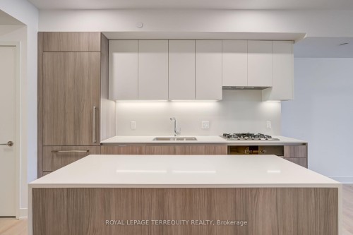 301-200 Keewatin Avenue, Toronto, ON - Indoor Photo Showing Kitchen With Upgraded Kitchen