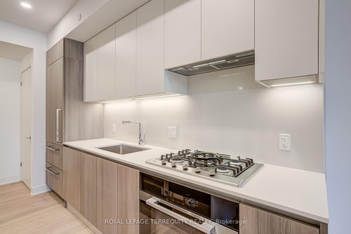 301-200 Keewatin Avenue, Toronto, ON - Indoor Photo Showing Kitchen With Upgraded Kitchen