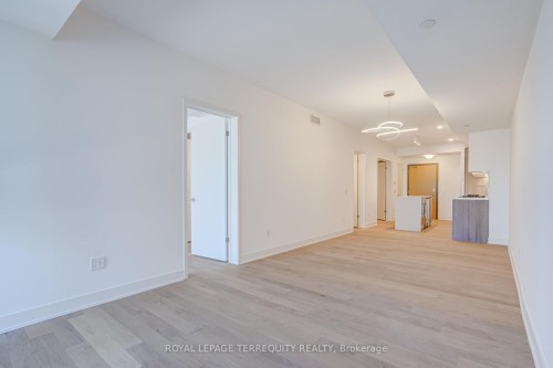 301-200 Keewatin Avenue, Toronto, ON - Indoor Photo Showing Other Room