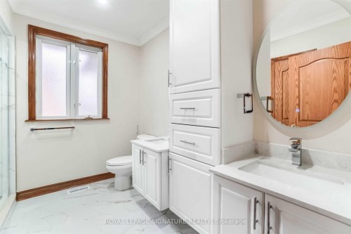 138 Derrydown Road, Toronto, ON - Indoor Photo Showing Bathroom