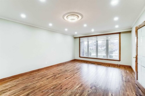 138 Derrydown Road, Toronto, ON - Indoor Photo Showing Other Room