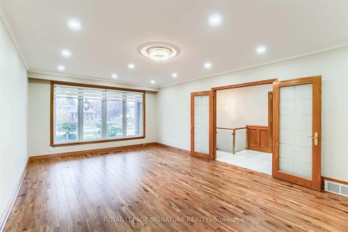 138 Derrydown Road, Toronto, ON - Indoor Photo Showing Other Room