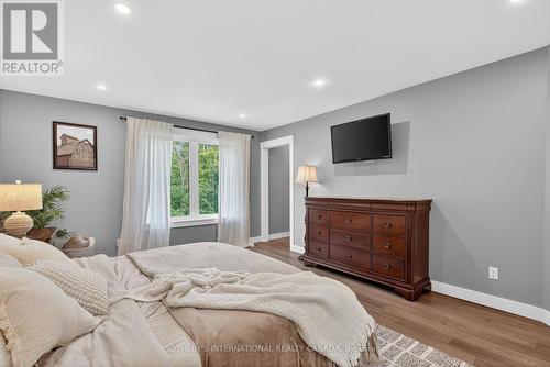 73 Wozniak Road, Penetanguishene, ON - Indoor Photo Showing Bedroom