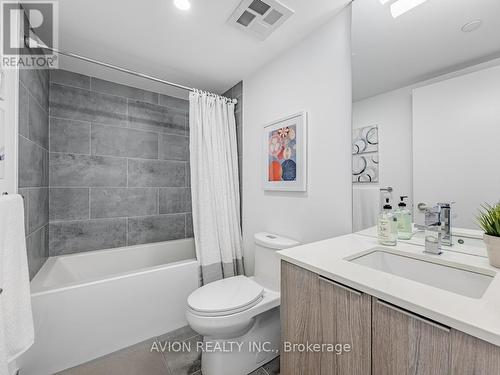 505 - 47 Mutual Street, Toronto, ON - Indoor Photo Showing Bathroom