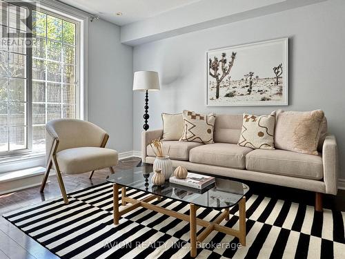 11 - 45 Cedarcroft Boulevard, Toronto, ON - Indoor Photo Showing Living Room