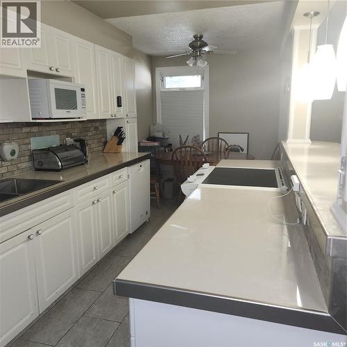 17 1292 Gordon Road, Moose Jaw, SK - Indoor Photo Showing Kitchen