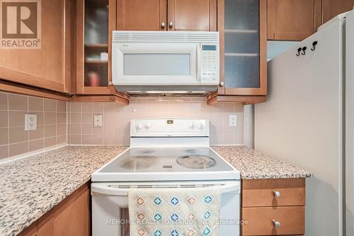 1501 - 60 Byng Avenue, Toronto, ON - Indoor Photo Showing Kitchen