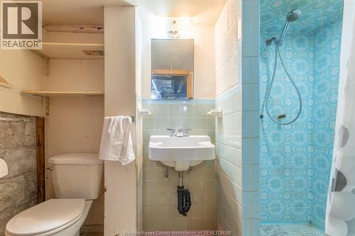 1525 Windermere Road, Windsor, ON - Indoor Photo Showing Bathroom