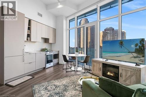 3883 Quartz Road Unit# 614, Mississauga, ON - Indoor With Fireplace