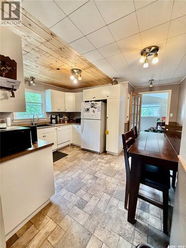 103 2Nd Avenue W, Paynton, SK - Indoor Photo Showing Kitchen With Double Sink