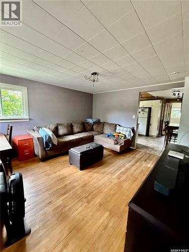 103 2Nd Avenue W, Paynton, SK - Indoor