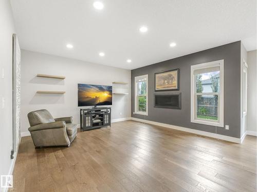 36 Nault Cr, St. Albert, AB - Indoor Photo Showing Living Room