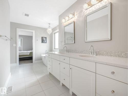 36 Nault Cr, St. Albert, AB - Indoor Photo Showing Bathroom