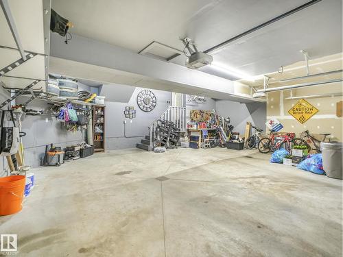 36 Nault Cr, St. Albert, AB - Indoor Photo Showing Garage