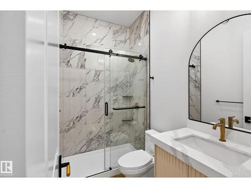 1926 Ainslie Link Sw, Edmonton, AB - Indoor Photo Showing Bathroom