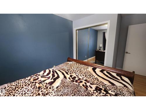 115 Ekota Cr Nw, Edmonton, AB - Indoor Photo Showing Bedroom