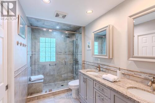 17 William Rex Crescent, Erin, ON - Indoor Photo Showing Bathroom
