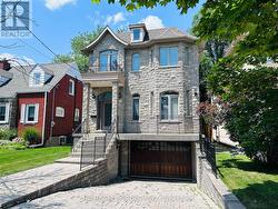 546 MELROSE AVENUE  Toronto, ON M5M 2A3