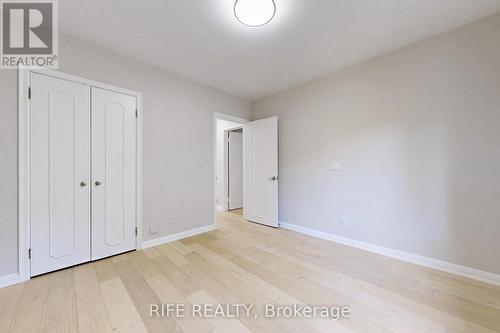 8 Elliotwood Court, Toronto, ON - Indoor Photo Showing Other Room