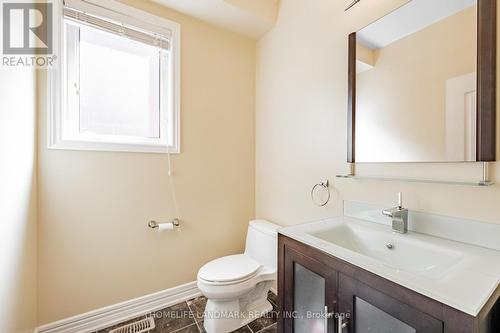 2481 Whistling Springs Crescent, Oakville, ON - Indoor Photo Showing Bathroom